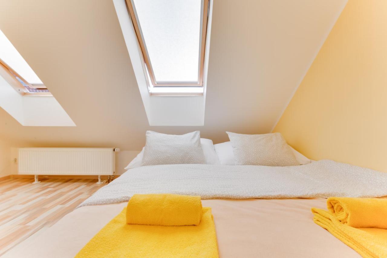 Jane'S Charming Apartment Прага Экстерьер фото