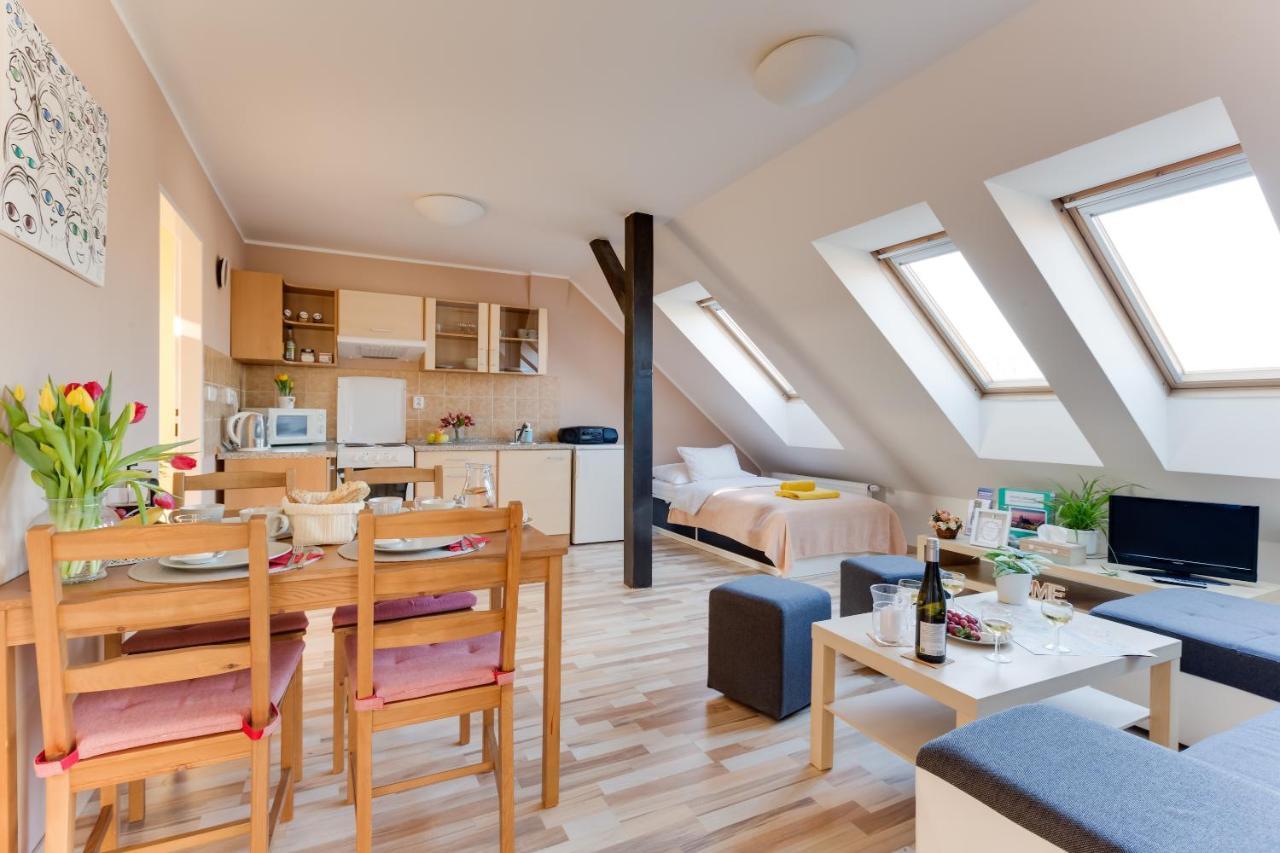 Jane'S Charming Apartment Прага Экстерьер фото