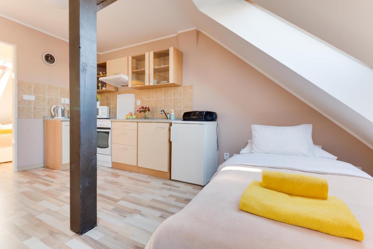 Jane'S Charming Apartment Прага Экстерьер фото