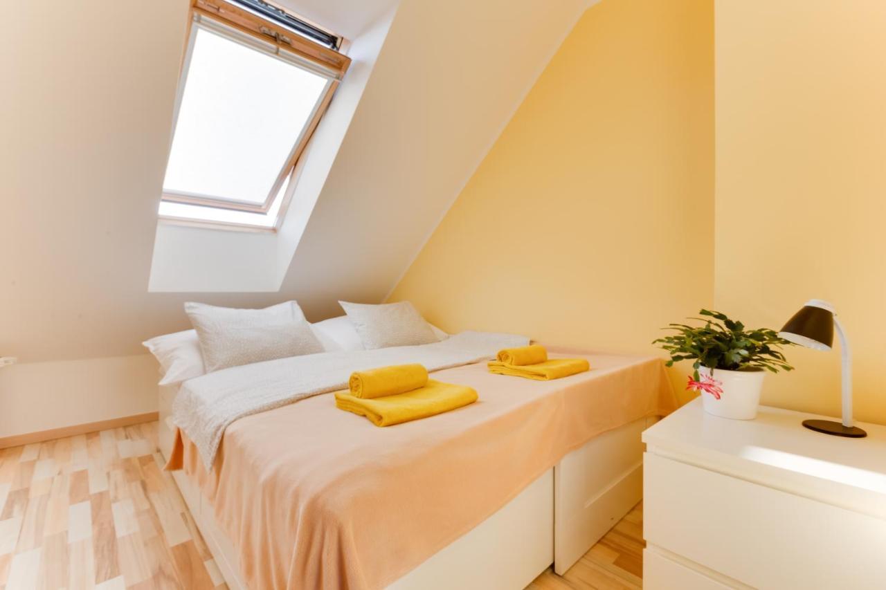 Jane'S Charming Apartment Прага Экстерьер фото