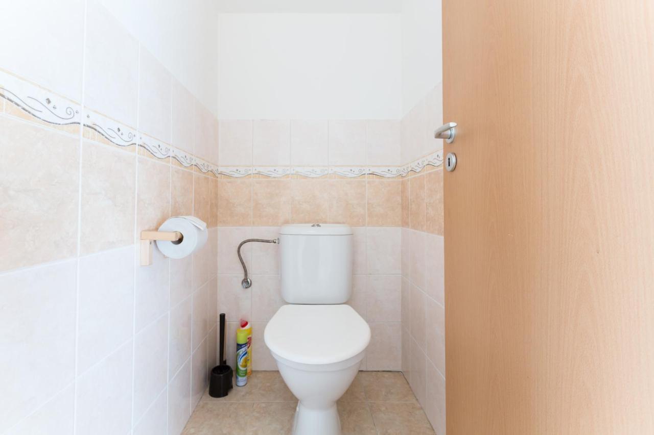 Jane'S Charming Apartment Прага Экстерьер фото